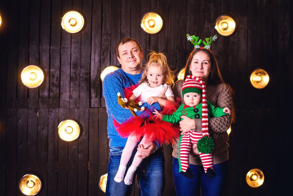 Аня и Андрей, Детская Новогодняя фотосъемка Киев, Новогодняя фотосъемка Киев,  Предновогодняя фотосессия, Детская фотосъемка в интерьерной фотостудии в Киеве, Детские студийные фото, Детская фотосъемка Киев, Детская и семейная фотосессия в интерьерной фотостудии Киева, www.murga.com.ua - Семейный и детский фотограф Ксения Мурга, www.murga.com.ua - Семейный и детский фотог, Детская фотокнига, Детская фотосессия, Детская фотосъемка, Детские праздники фото, Детские студийные, Детские фото, Детский фотограф, Детский фотограф Бровары, Детский фотограф в Киеве, Детский фотограф Киев, Профессиональный детский фотограф, Семейный и детский фотограф Ксения Мурга - www.murga.com.ua, Семейный и детский фотограф Ксения Мурга, Портретная фотосессия, Портретная фотосессия Киев, Портретная фотосъемка Киев, Семейная фотосессия, Семейная фотосессия в студии Киев недорого, Семейная фотосессия Киев, Семейная фотосъемка в интерьерной фотостудии Киев, Студийная фотосессия, Студийная фотосъемка, Фотосессии, Фотосессия, Фотосессия в интерьерной фотостудии Кив, Фотосессия в интерьерной фотостудии Киев, Фотосессия в интерьерной фотостудии Киева, Фотосессия в студии Киева фотограф, Фотосессия в студии Киева фотограф Ксения Мурга, Фотосессия детей в студии, Фотосессия детей Киев, Фотосессия Киев, Фотосессия фото, Фотосъемка, Фотосъемка для ребенка, Фотосъемка Киев Сімейний та дитячий фотограф Ксенія Мурга | Сімейний та дитячий фотограф Микола Мурга. Барвисті фотографії дітей для сімейного фотоальбому. Ловлю живі емоції, сміх, радість, здивування та ніжні обійми Ваших діток.