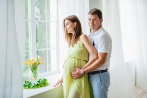  Фотосъемка беременности в интерьерной фотостудии Киев, Фотографии беременности, Фотосессия беременных