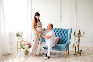  Фотосъемка беременности в интерьерной фотостудии Киев, Фотографии беременности, Фотосессия беременных