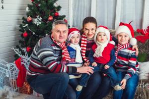 Детская и семейная фотосессия в интерьерной фотостудии Киева; Детский фотограф Киев; Детская фотосъемка в интерьерной фотостудии в Киеве; Фотосессия детей Киев; Семейная фотосъемка в интерьерной фотостудии Киев; Семейная фотосессия; Семейный фотограф Киев; Детский фотограф в Киеве; Фотосессия детей в студии; Профессиональный детский фотограф; Семейная фотосессия Киев; Детские студийные фото;