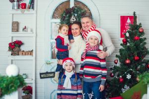 Детская и семейная фотосессия в интерьерной фотостудии Киева; Детский фотограф Киев; Детская фотосъемка в интерьерной фотостудии в Киеве; Фотосессия детей Киев; Семейная фотосъемка в интерьерной фотостудии Киев; Семейная фотосессия; Семейный фотограф Киев; Детский фотограф в Киеве; Фотосессия детей в студии; Профессиональный детский фотограф; Семейная фотосессия Киев; Детские студийные фото;