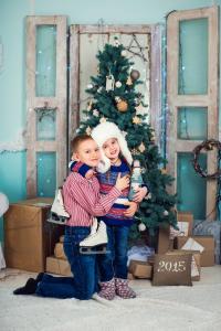 Детская и семейная фотосессия в интерьерной фотостудии Киева; Детский фотограф Киев; Детская фотосъемка в интерьерной фотостудии в Киеве; Фотосессия детей Киев; Семейная фотосъемка в интерьерной фотостудии Киев; Семейная фотосессия; Семейный фотограф Киев; Детский фотограф в Киеве; Фотосессия детей в студии; Профессиональный детский фотограф; Семейная фотосессия Киев; Детские студийные фото;