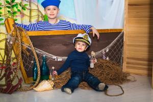 Детская и семейная фотосессия в интерьерной фотостудии Киева; Детский фотограф Киев; Детская фотосъемка в интерьерной фотостудии в Киеве; Фотосессия детей Киев; Семейная фотосъемка в интерьерной фотостудии Киев; Семейная фотосессия; Семейный фотограф Киев; Детский фотограф в Киеве; Фотосессия детей в студии; Профессиональный детский фотограф; Семейная фотосессия Киев; Детские студийные фото;