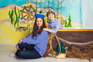 Детская и семейная фотосессия в интерьерной фотостудии Киева; Детский фотограф Киев; Детская фотосъемка в интерьерной фотостудии в Киеве; Фотосессия детей Киев; Семейная фотосъемка в интерьерной фотостудии Киев; Семейная фотосессия; Семейный фотограф Киев; Детский фотограф в Киеве; Фотосессия детей в студии; Профессиональный детский фотограф; Семейная фотосессия Киев; Детские студийные фото;