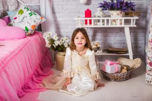 Детская и семейная фотосессия в интерьерной фотостудии Киева; Детский фотограф Киев; Детская фотосъемка в интерьерной фотостудии в Киеве; Фотосессия детей Киев; Семейная фотосъемка в интерьерной фотостудии Киев; Семейная фотосессия; Семейный фотограф Киев; Детский фотограф в Киеве; Фотосессия детей в студии; Профессиональный детский фотограф; Семейная фотосессия Киев; Детские студийные фото;