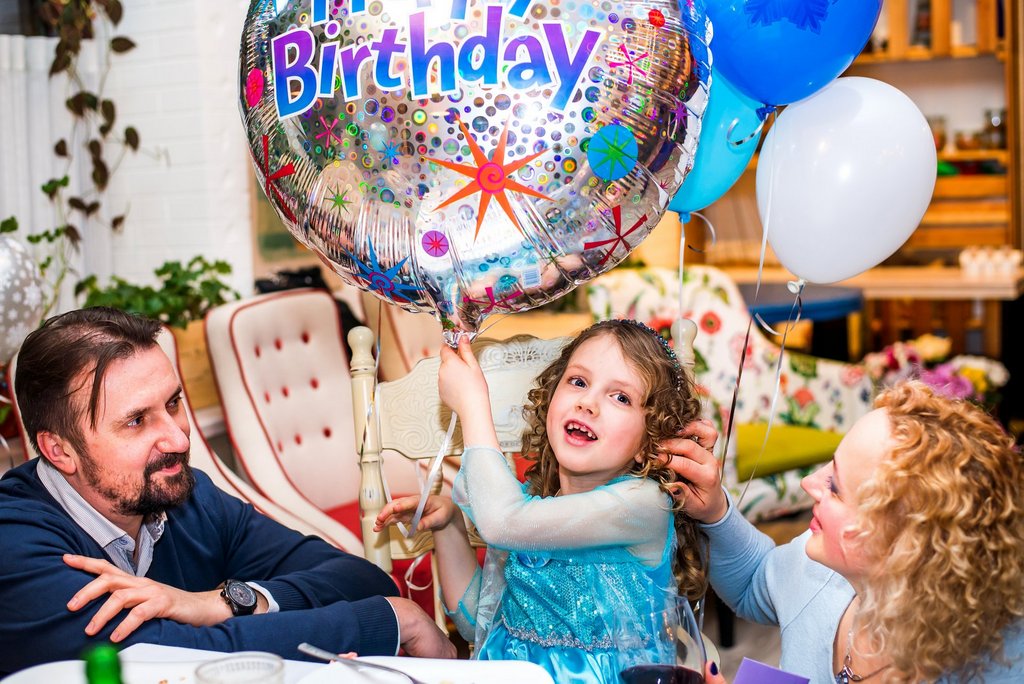Соломия, Фотосъемка Дня Рождения, Фотосъемка детского праздника в кафе Киев, Фотосессия детского праздника, Фотосессия детского дня рождения, Фотосессия детского праздника Киев, Детский фотограф Киев, Детские праздники фото, Детский фотограф, Детская фотосъемка, Детская фотосессия Сімейний та дитячий фотограф Ксенія Мурга | Сімейний та дитячий фотограф Микола Мурга. Барвисті фотографії дітей для сімейного фотоальбому. Ловлю живі емоції, сміх, радість, здивування та ніжні обійми Ваших діток.