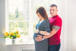  Фотосъемка беременности в интерьерной фотостудии Киев, Фотографии беременности, Фотосессия беременных