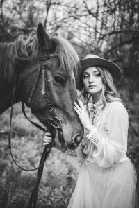  Фотосессия с лошадьми в саду Киев, Фотосессия с лошадьми в саду, Фотосессия с лошадьми